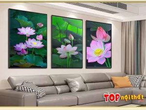Tranh Canvas treo tường hoa sen hồng trên sofa da L TraTop-3563